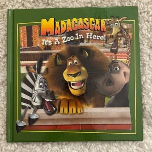COPY - 🏖️2/6.00🏖️ Madagascar It’s a zoo in here, hardcover, 2005